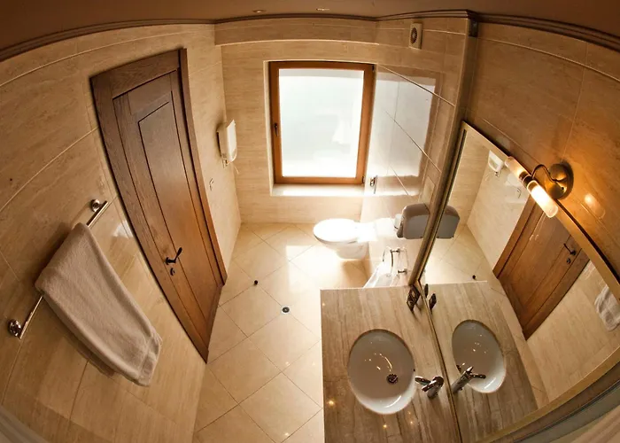 מלון Ventura Boutique וארנה