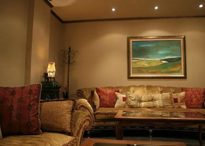 מלון Ventura Boutique 3*